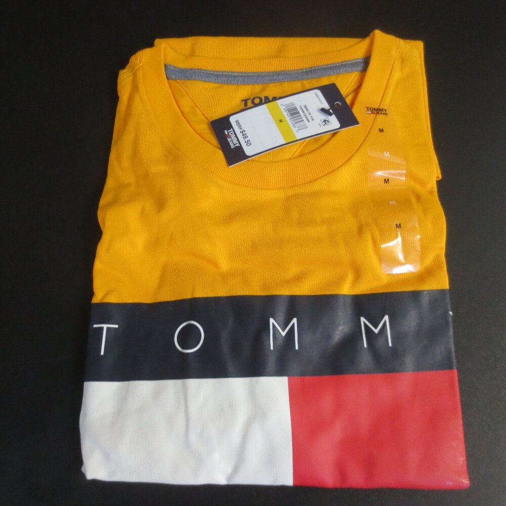 TOMMY HILFIGER UNISEX FLAG SHORT SLEEVE TEE - GOLD - ADULT SIZE MEDIUM